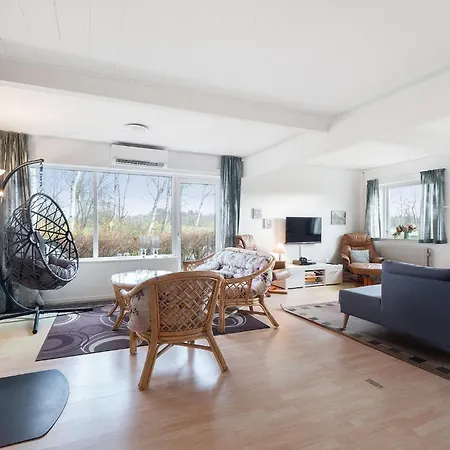 5 Bedroom Gorgeous In
