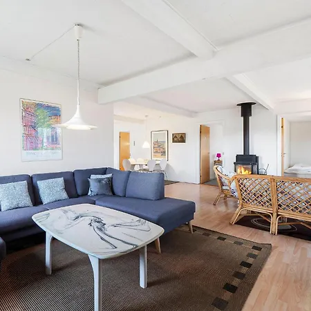 5 Bedroom Gorgeous In *