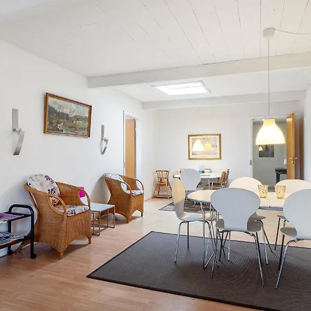 5 Bedroom Gorgeous In *